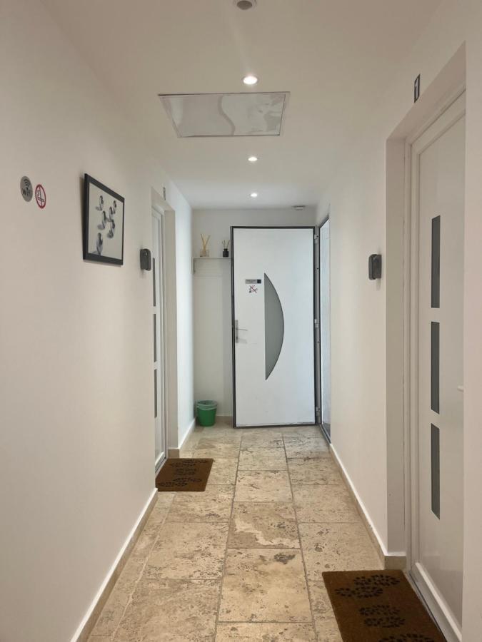 Appartement 4 Personnes, Aeroport Marseille Marignane Eksteriør bilde